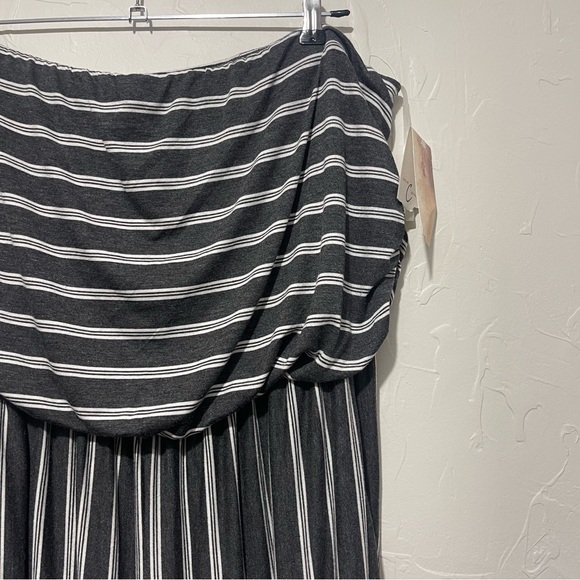 NWT A Beautiful Soul by Arula grey/white striped strapless jumpsuit (C/3X) - Picture 2 of 6